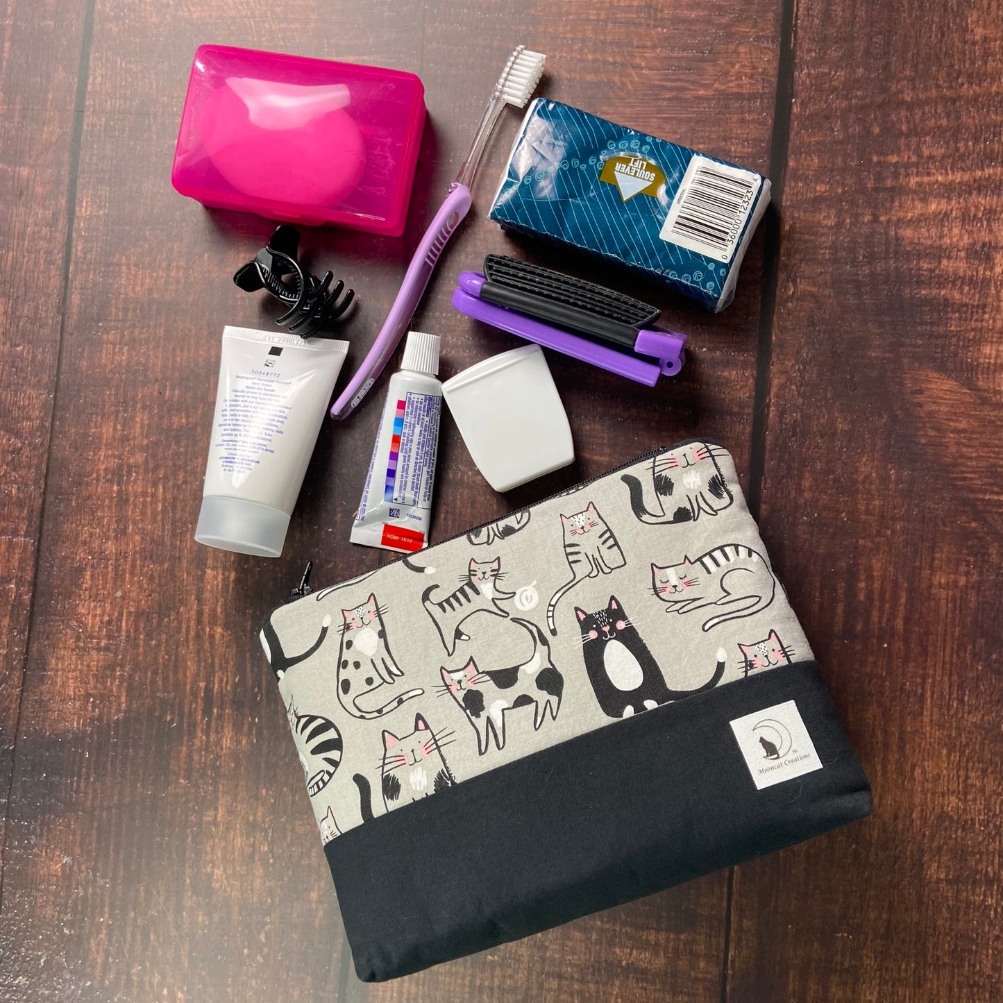 Gray Sketch Cats Large Zipper Pouch