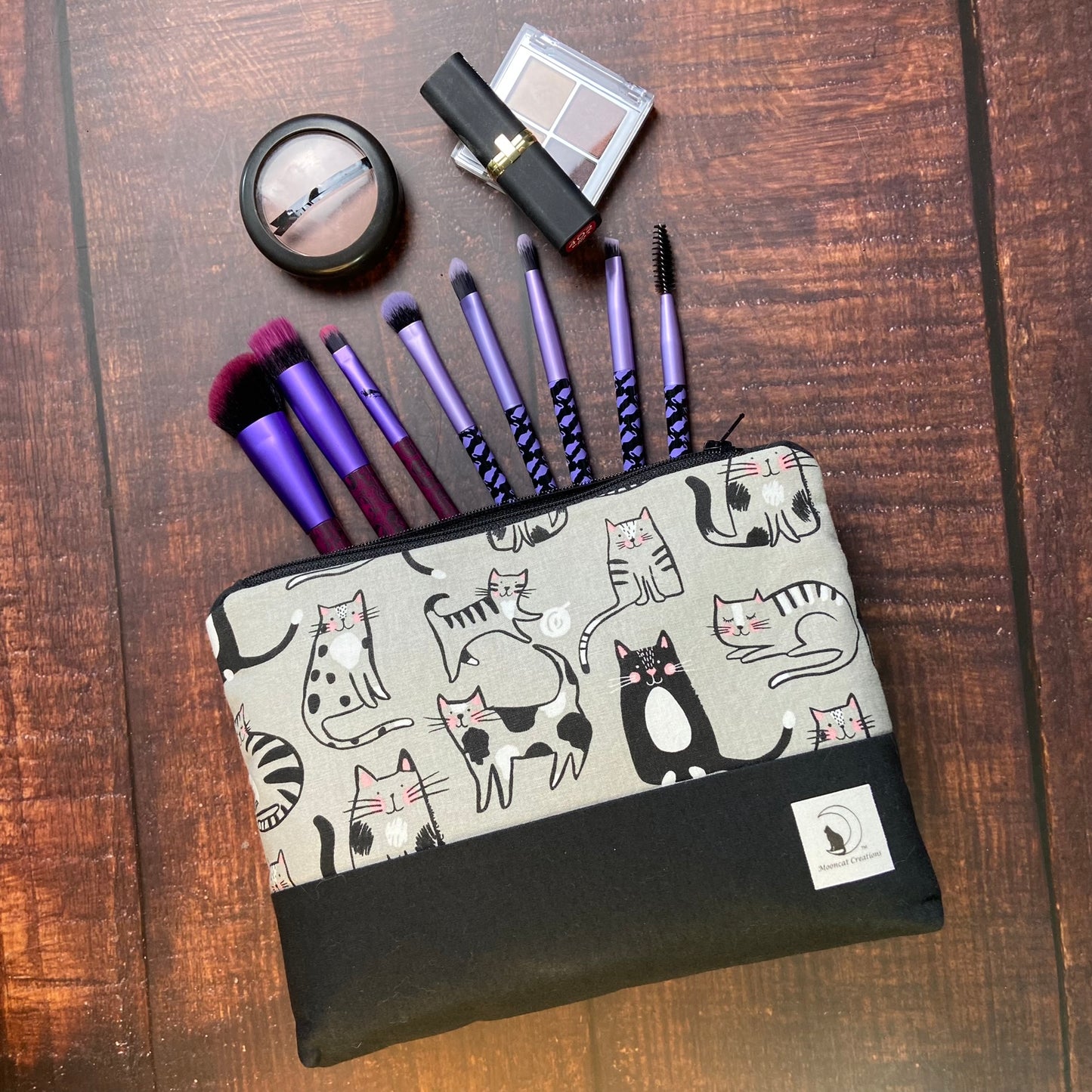 Gray Sketch Cats Large Zipper Pouch